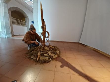 Nia Bragg, artista i expo -  muntatge (4)